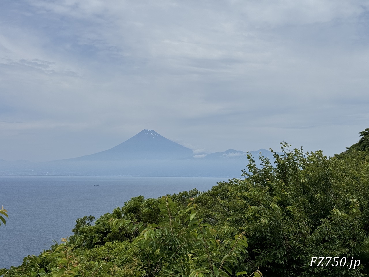 出会いの岬からの富士山