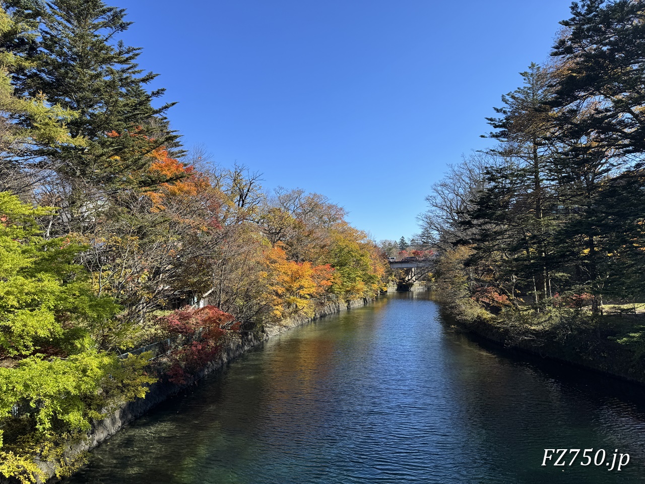 中禅寺湖から華厳の滝方面