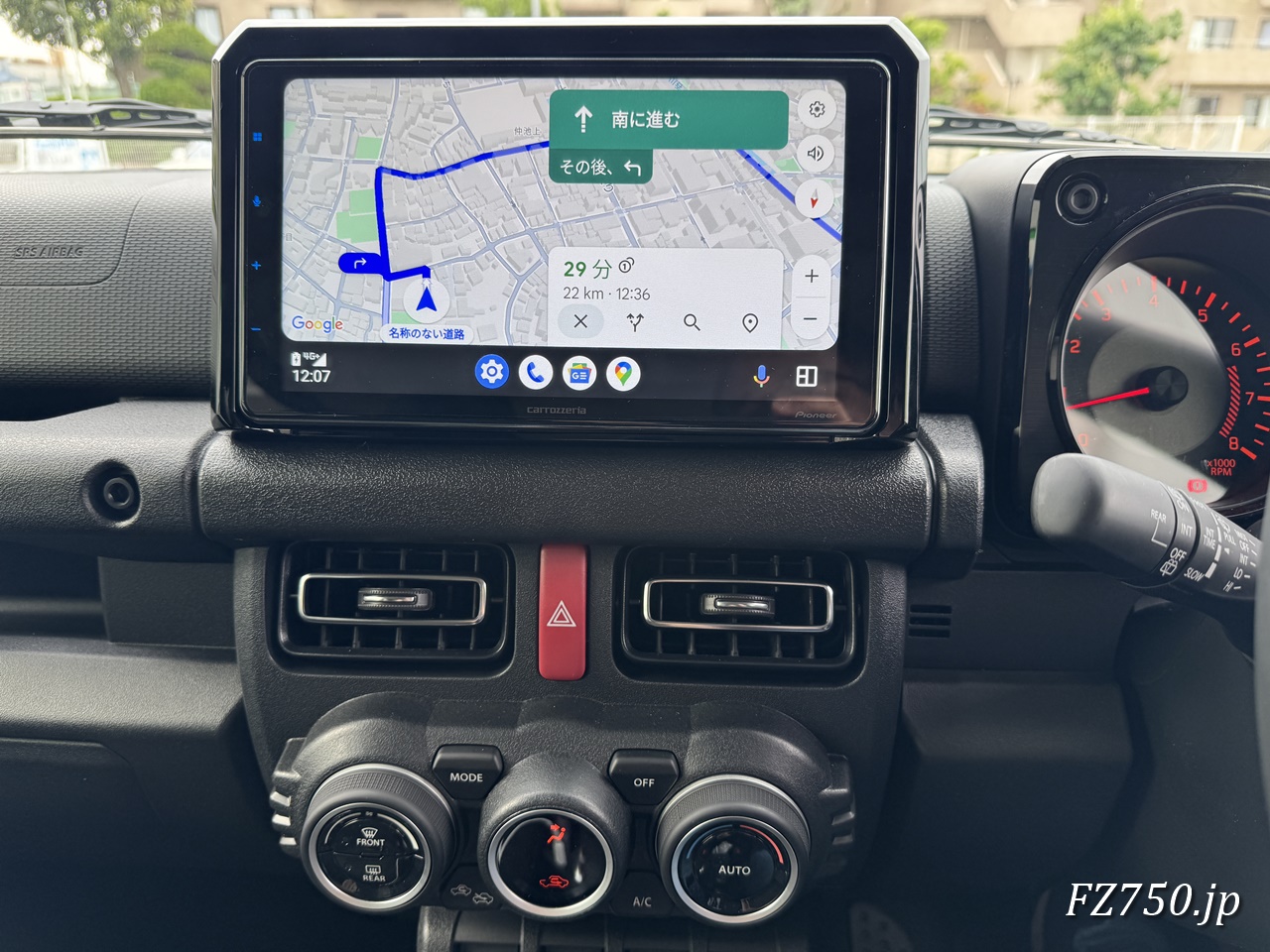 Pioneer DMH-SF700がまるでジムニーノマド純正のように収まっている
