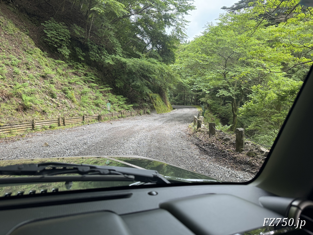 天城山隧道より南側の旧道区間