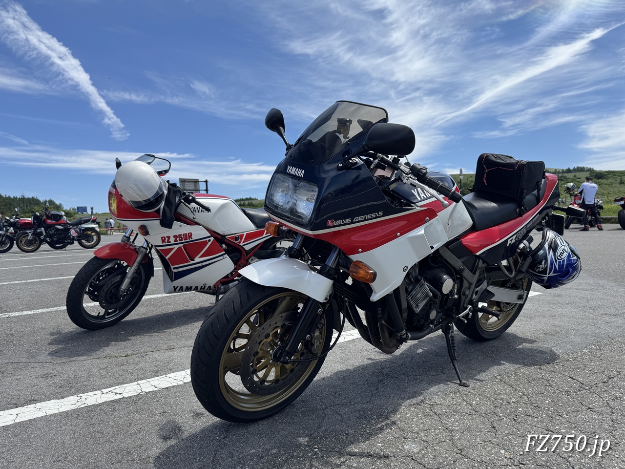 FZ750@霧ヶ峰ビーナスライン無料駐車場