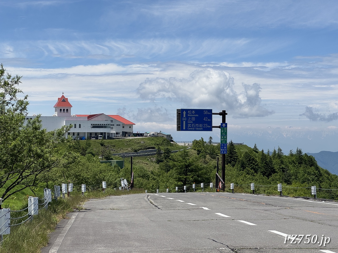 美ヶ原高原から長野県道464号線を進む