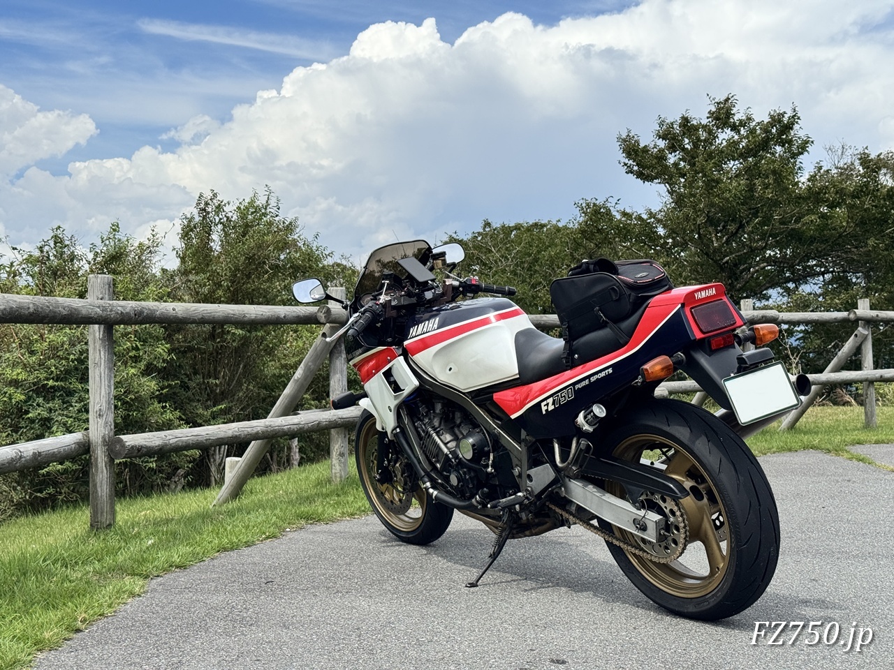 FZ750@芦ノ湖スカイライン 三国峠