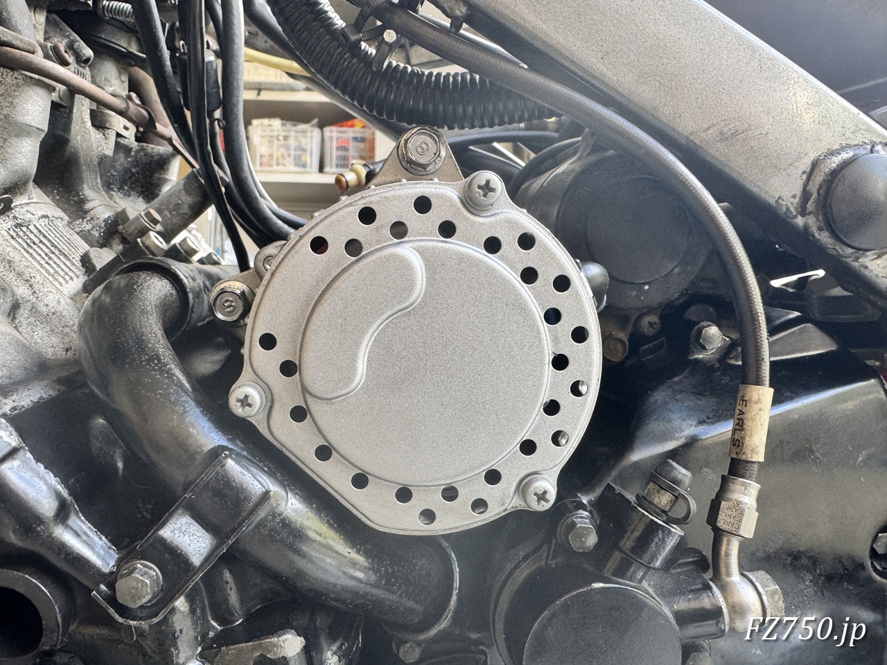 FZ750にXJR1300のACゼネレータの組み付け完了
