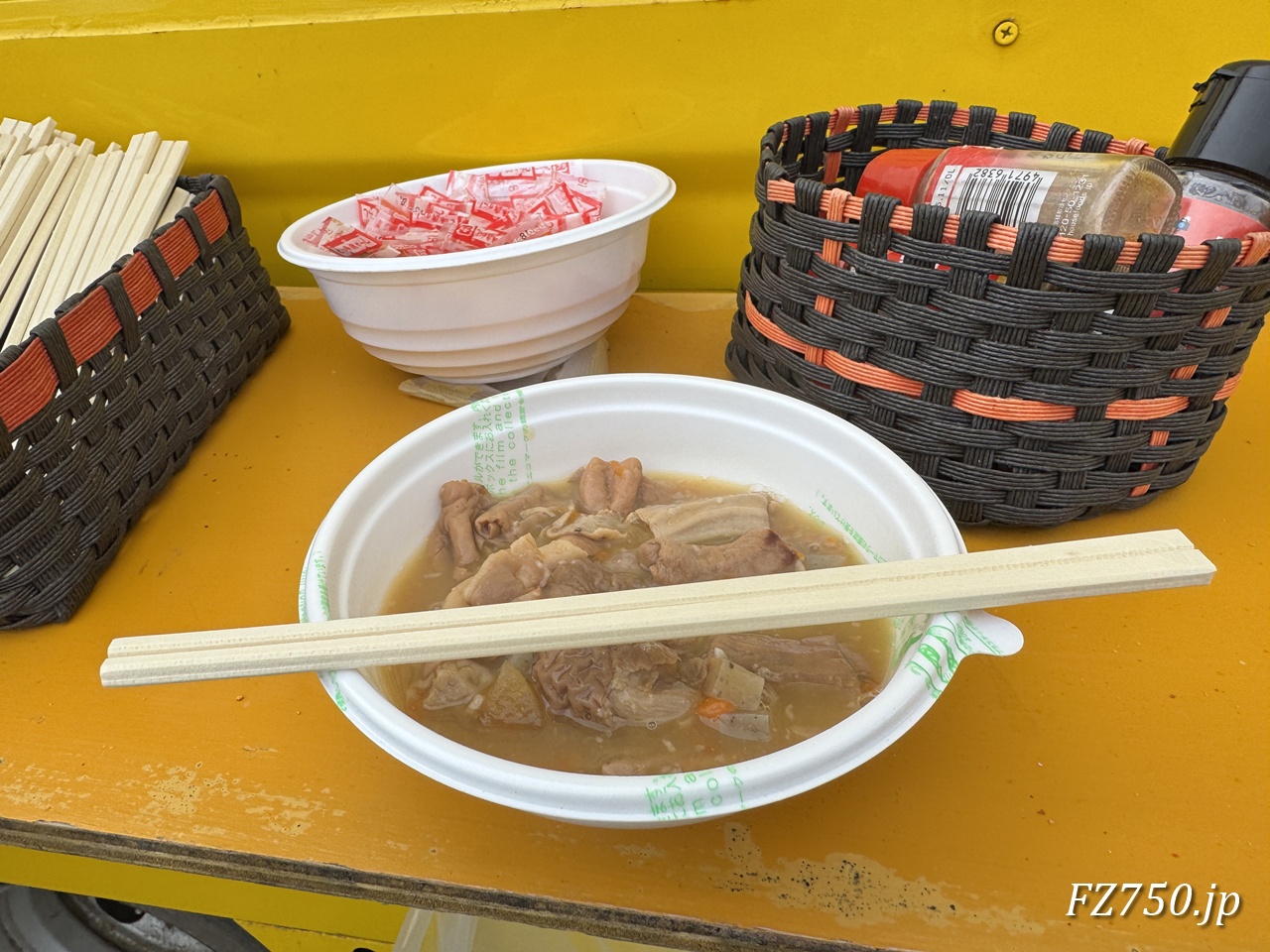 My Yamaha Motorcycle Day 2025のキッチンカーで販売されていた「もつ煮」