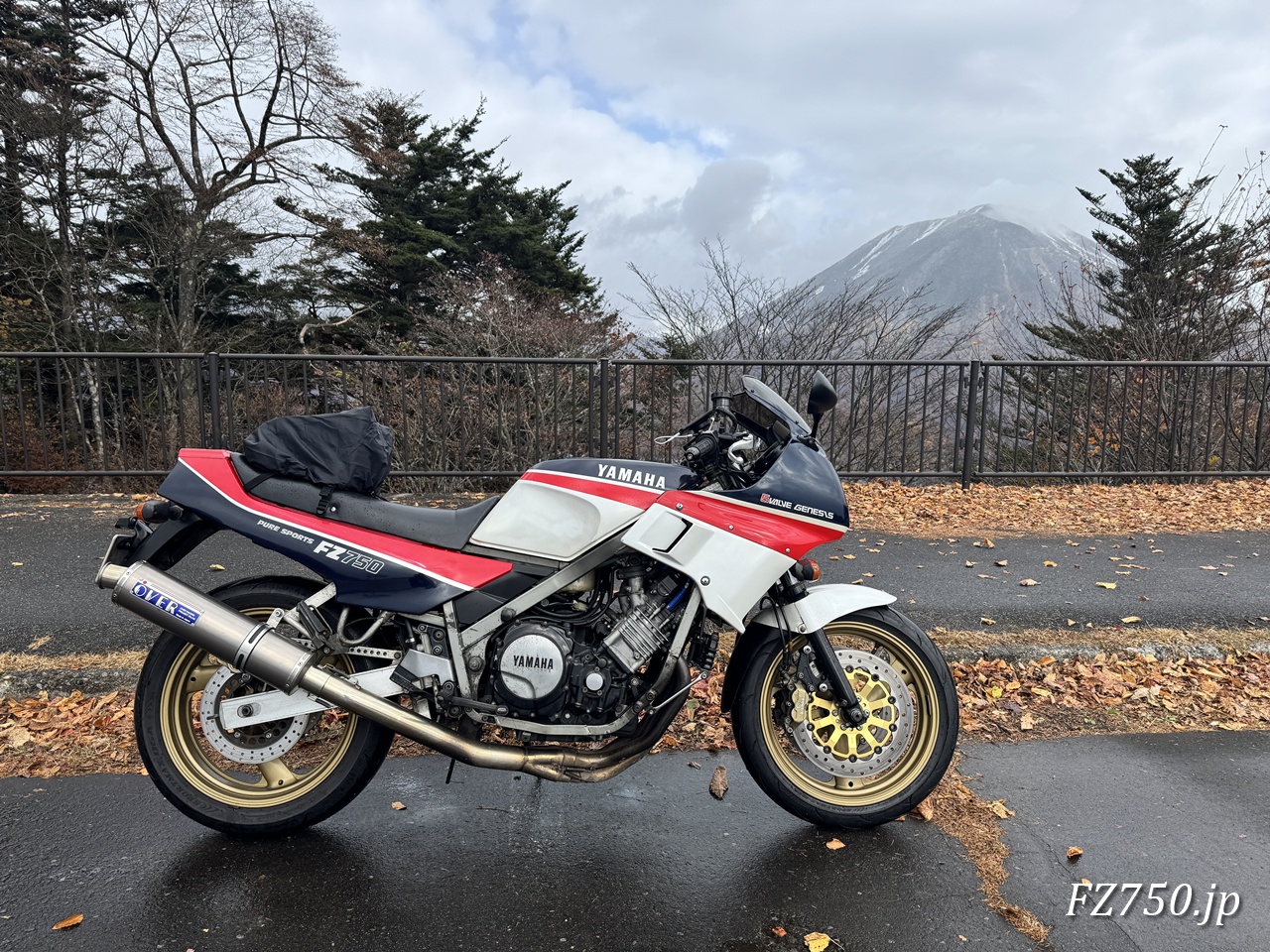 FZ750@中禅寺湖展望台