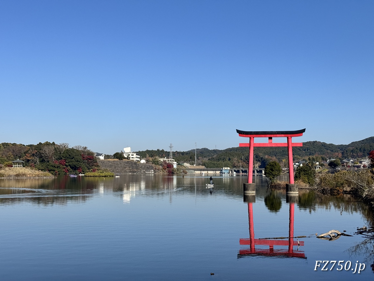 亀山湖 水天宮公園の鳥居