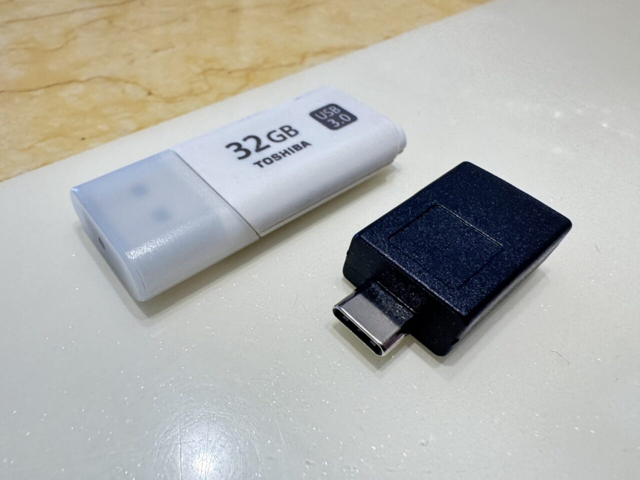 Pioneer DMH-SF700 ファームウェアアップデートに使用したUSBメモリ