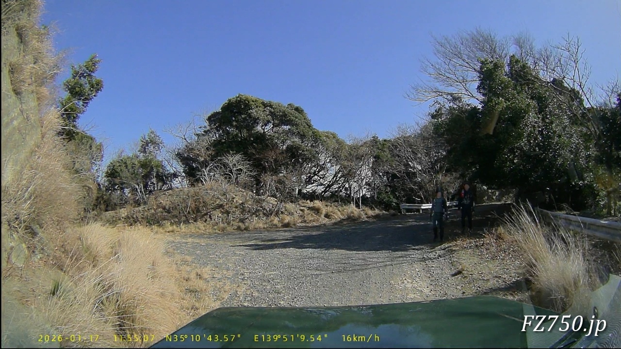 林道金谷元名線と林道竹岡線の分岐点