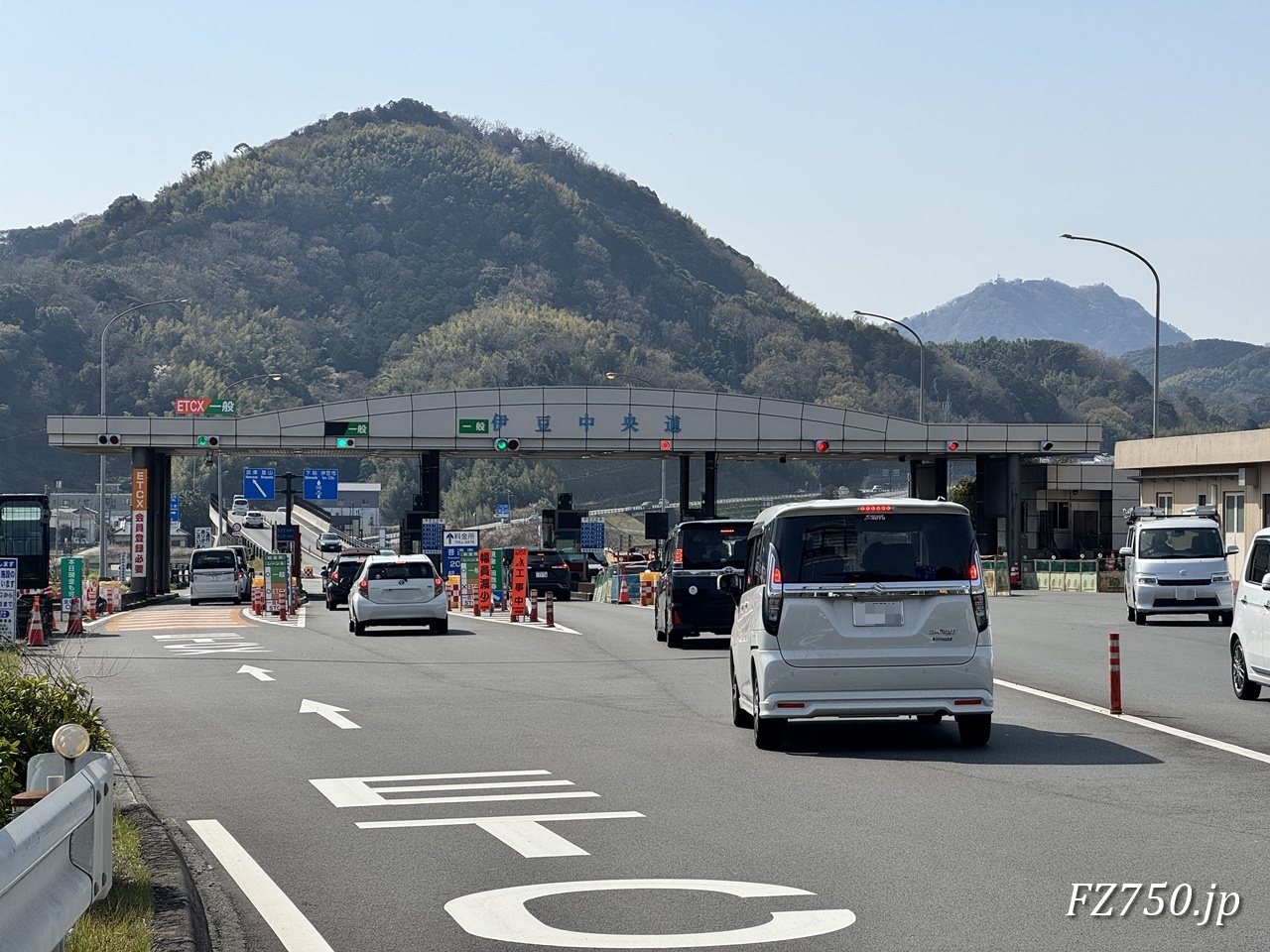 伊豆中央道 江間料金所は、ETCXが利用できるとスムーズに通過できる
