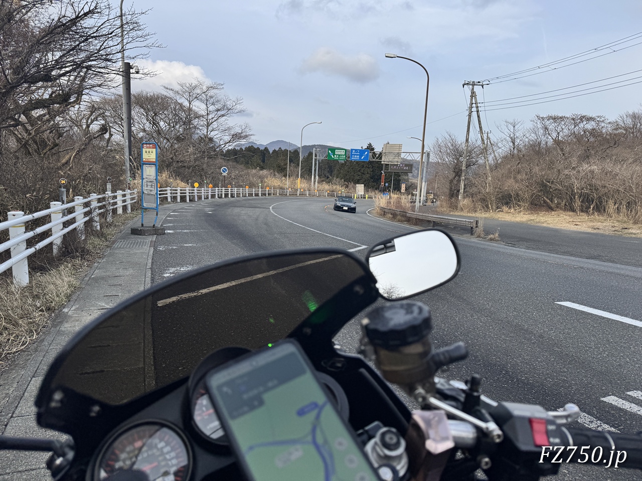 FZ750@箱根峠付近