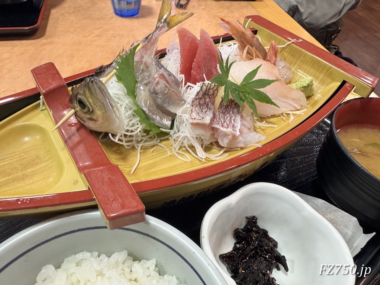 「漁師料理たてやま」のたてやま定食（活アジ） 税込3520円