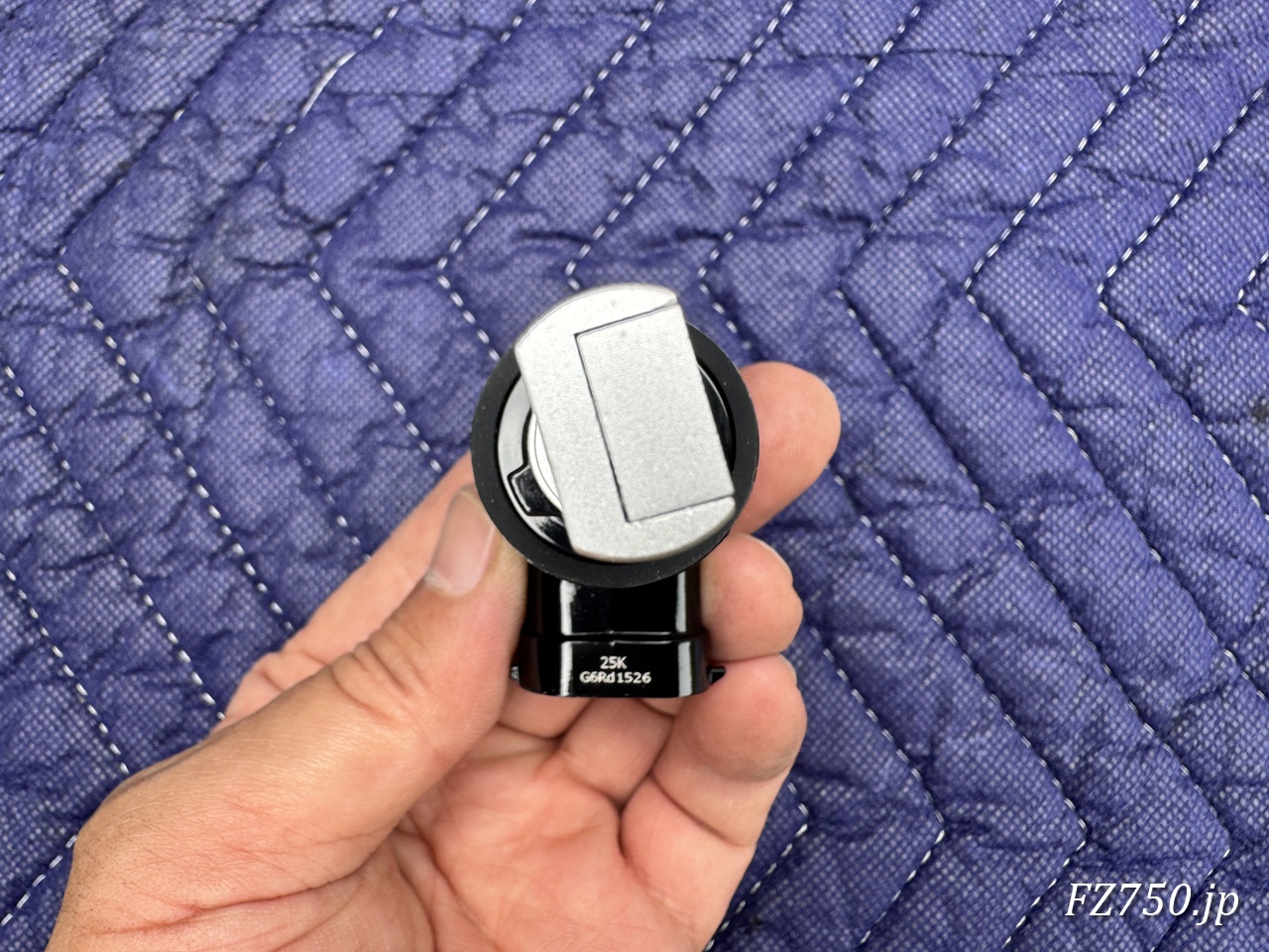 ジムニーノマドに合わせてPIAA LEH192の発光部を回転させる