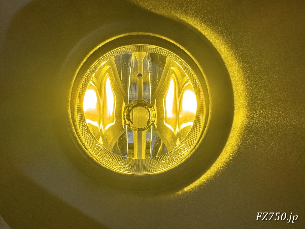 LED発光部の角度をきちんと合わせたのでジムニーノマドのフォグランプは配光バランスが良好となった