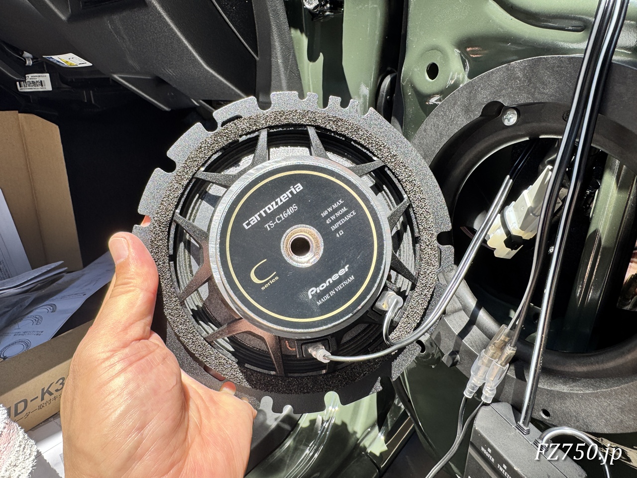 Pioneer UD-K124を用いることでジムニーノマド(JC74W)に16cmスピーカーを取り付けられる