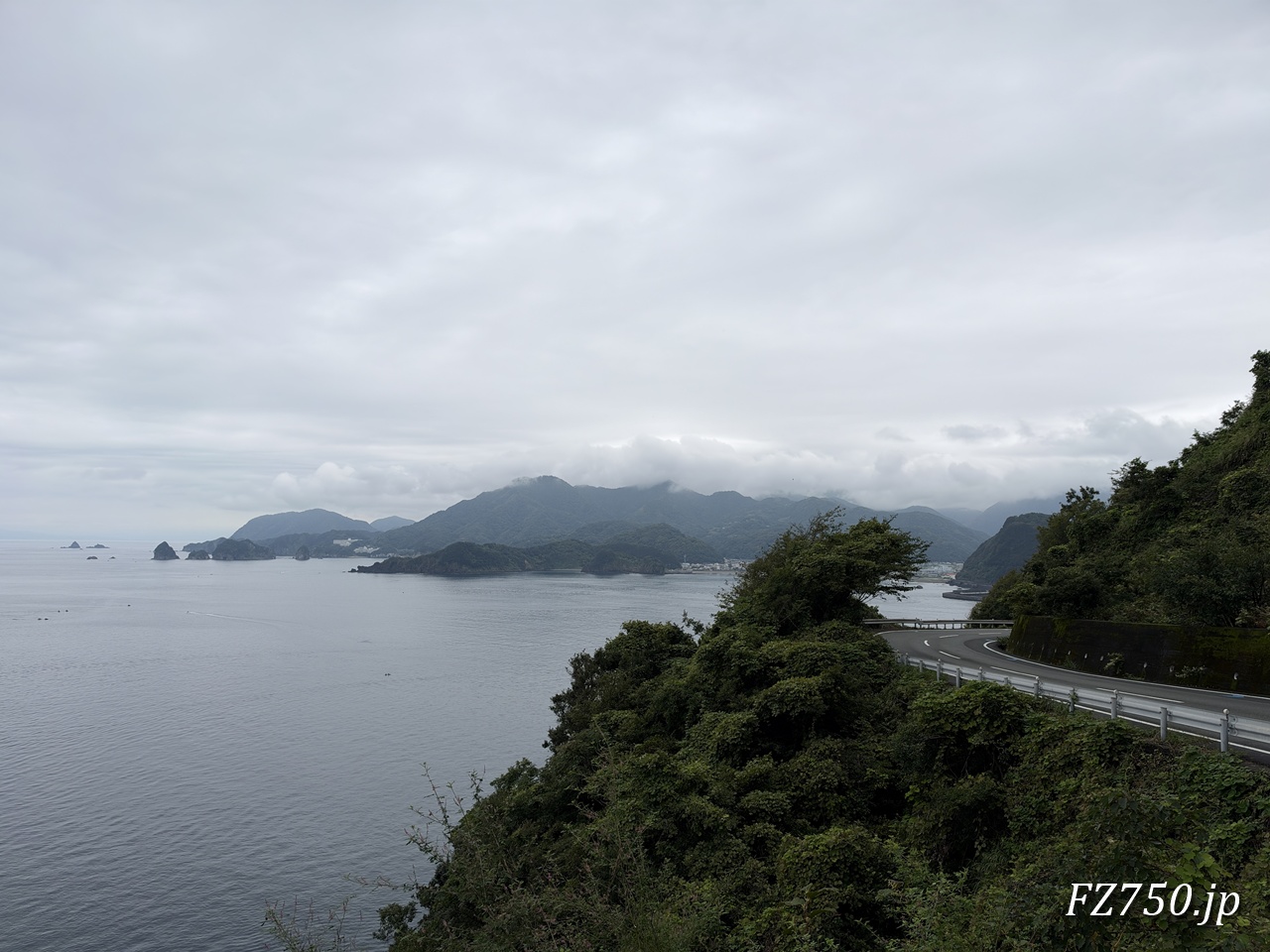富士見彫刻ライン 浜辺の歌 駐車場からの風景